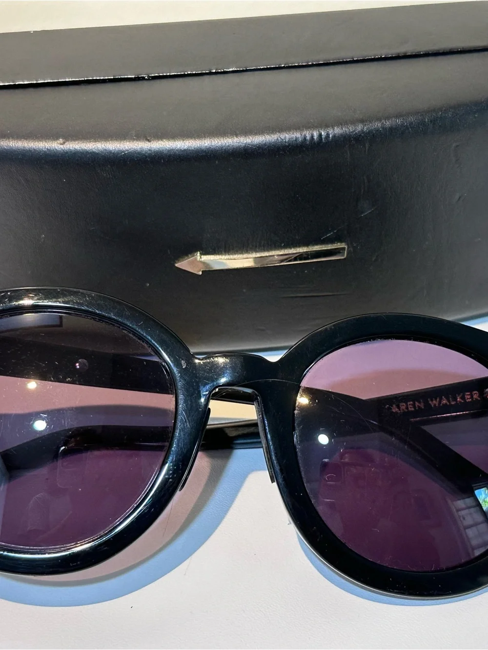 N/A stylish black